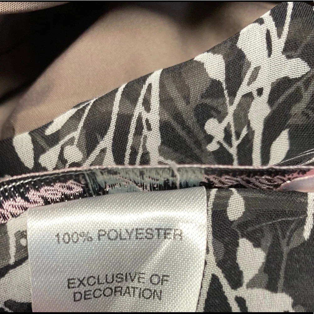 NWT Women’s Linea Dontella S/S Robe Sz M Black/White Floral